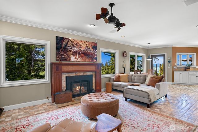 420 S Clarkwood Drive, Bellingham, WA 98225