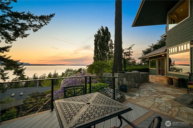 420 S Clarkwood Drive, Bellingham, WA 98225