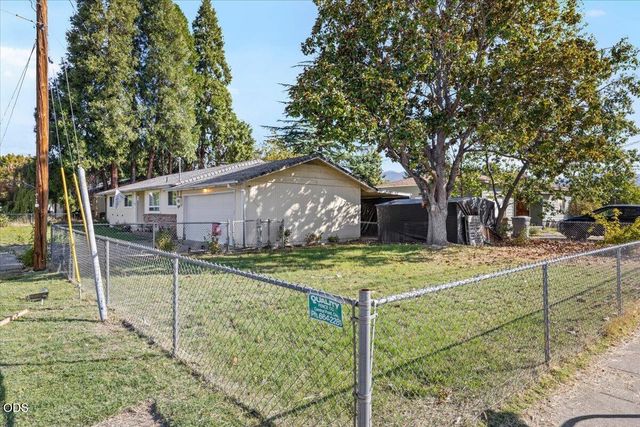723 SW Cypress Street, Grants Pass, OR 97526