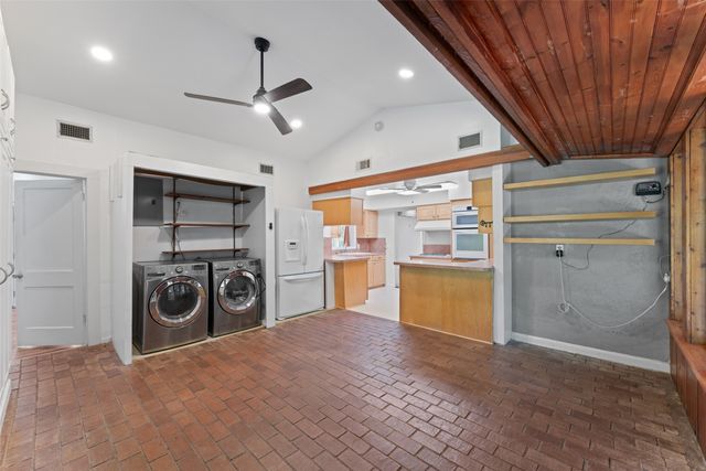 1227 N Irving Heights Drive, Irving, TX 75061