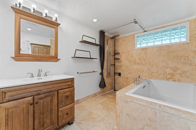 1227 N Irving Heights Drive, Irving, TX 75061