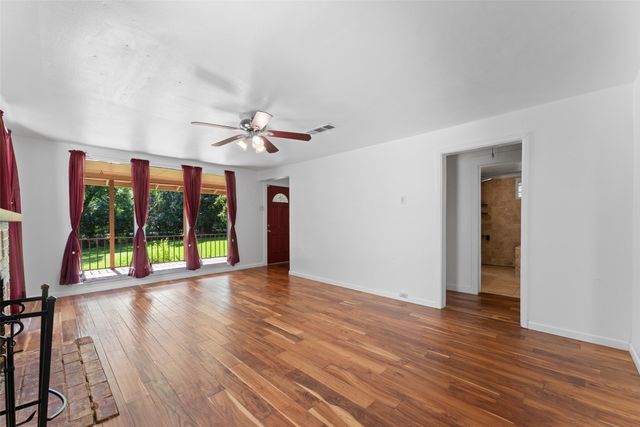 1227 N Irving Heights Drive, Irving, TX 75061