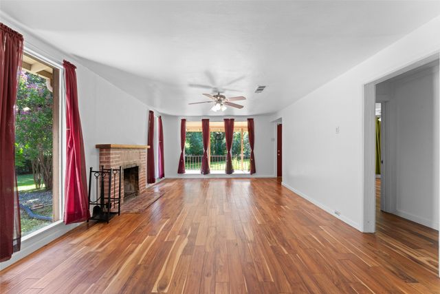 1227 N Irving Heights Drive, Irving, TX 75061