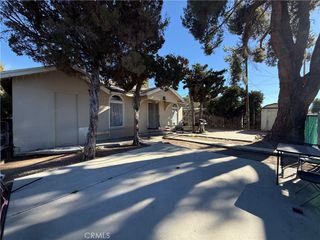 25842 - 44081 4th, Hemet, CA 92544