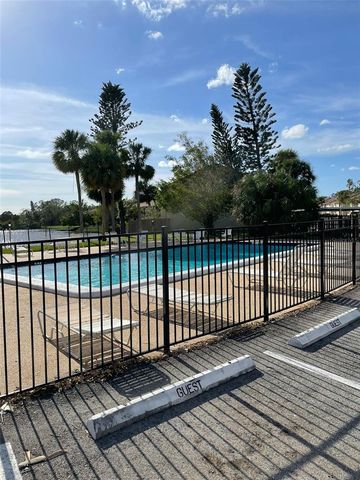 2725 HIDDEN LAKE BOULEVARD C, Sarasota, FL 34237