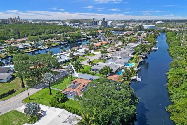 4660 SW 37th Ave, Dania Beach, FL 33312