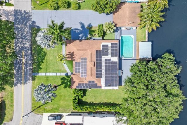 4660 SW 37th Ave, Dania Beach, FL 33312