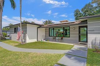 4660 SW 37th Ave, Dania Beach, FL 33312