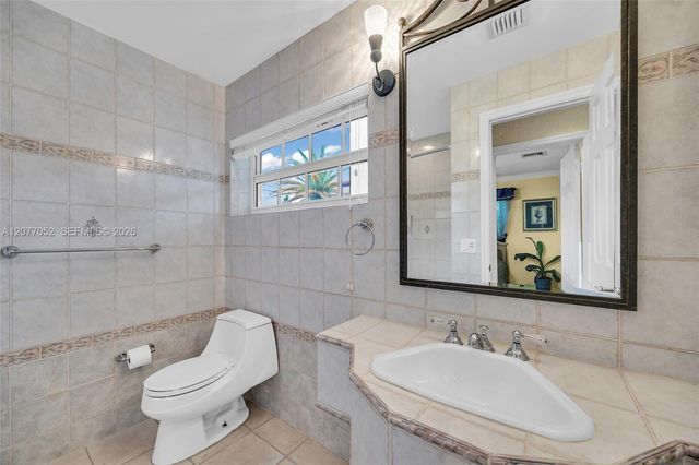2523 SE 13th Street, Pompano Beach, FL 33062