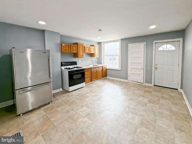 2934 MCELDERRY ST, Baltimore, MD 21205