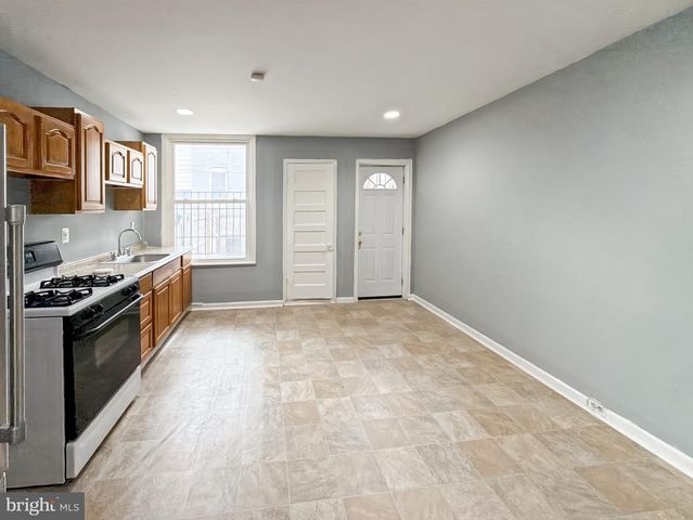 2934 MCELDERRY ST, Baltimore, MD 21205