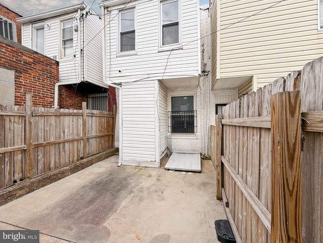 2934 MCELDERRY ST, Baltimore, MD 21205
