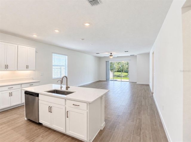 10060 BANYAN BREEZE BOULEVARD, Land O Lakes, FL 34638
