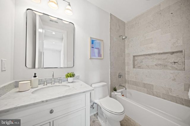 1863 NEWTON ST NW, Washington, DC 20010