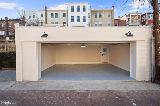 1863 NEWTON ST NW, Washington, DC 20010