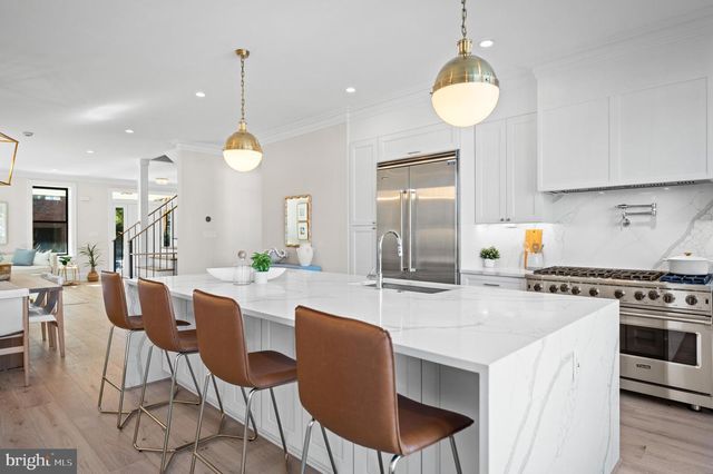 1863 NEWTON ST NW, Washington, DC 20010