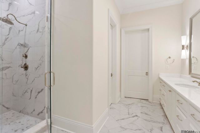 28 Country Club Place, Baton Rouge, LA 70809