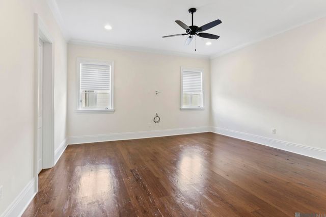 28 Country Club Place, Baton Rouge, LA 70809