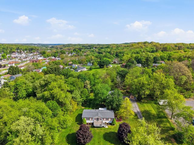 120 Orange ALLEY, Adams Twp, PA 16046