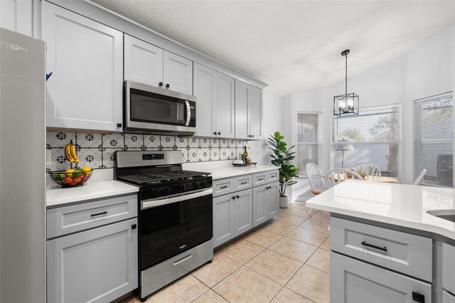 2752 WILSHIRE ROAD, Clermont, FL 34714