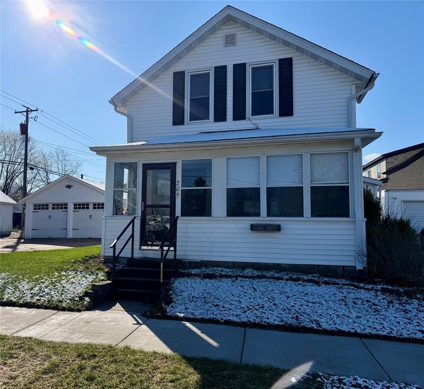 209 E River Street, Chippewa Falls, WI 54729
