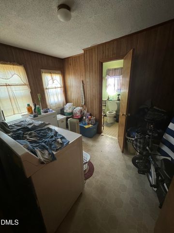 201 W Granville Street, Dunn, NC 28334