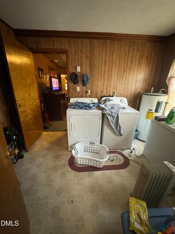201 W Granville Street, Dunn, NC 28334