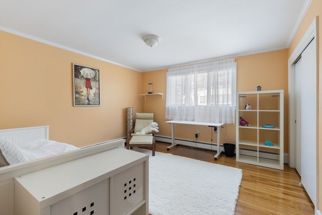 10 Stonewood Dr, Newton, MA 02459