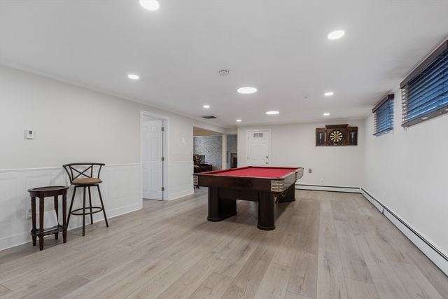 10 Stonewood Dr, Newton, MA 02459