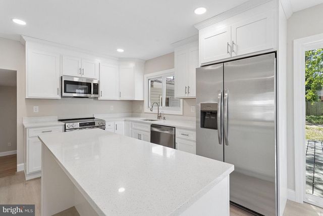 210 LAWNTON AVENUE, West Deptford, NJ 08096