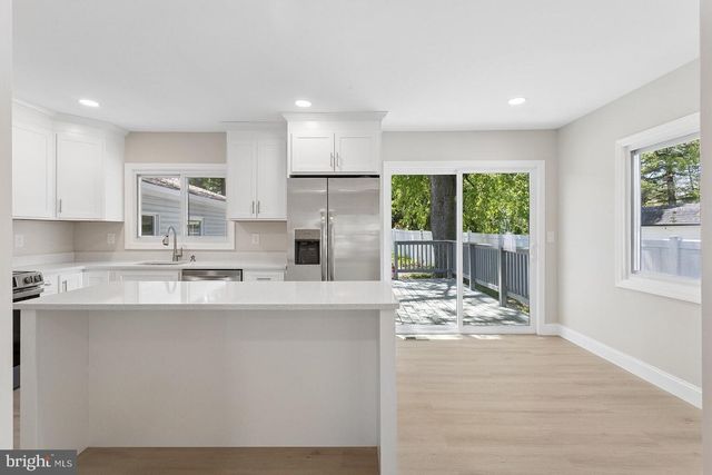 210 LAWNTON AVENUE, West Deptford, NJ 08096