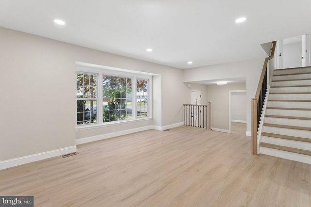 210 LAWNTON AVENUE, West Deptford, NJ 08096