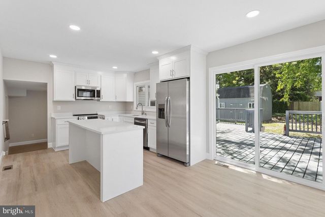 210 LAWNTON AVENUE, West Deptford, NJ 08096