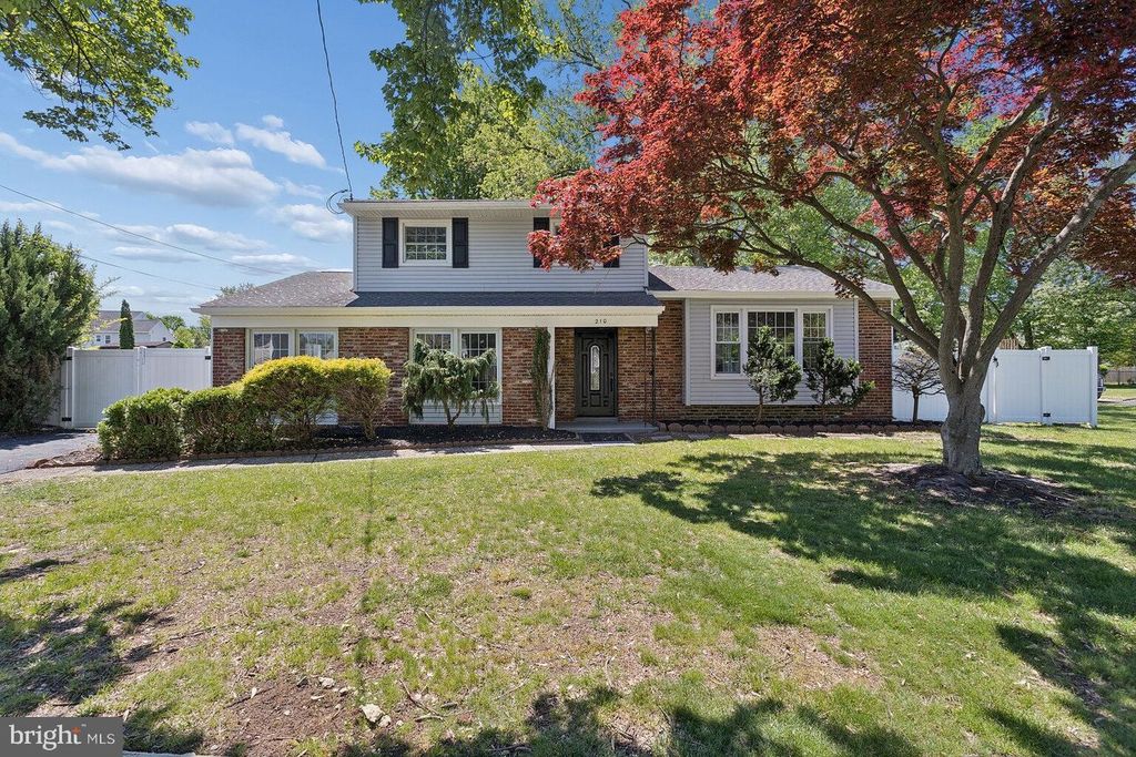 210 LAWNTON AVENUE, West Deptford, NJ 08096