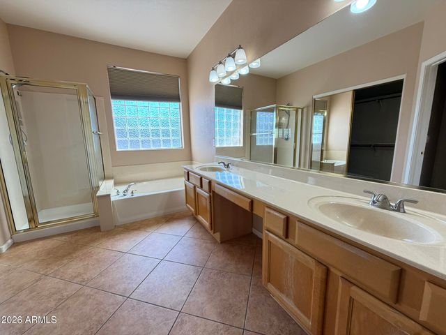5435 W BUFFALO Street, Chandler, AZ 85226