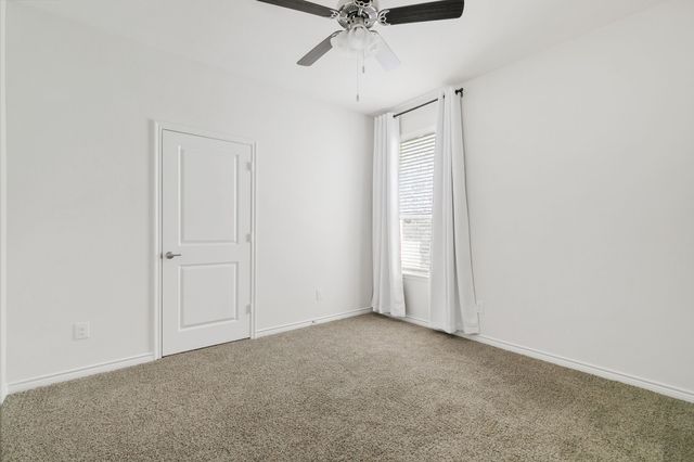 10604 Thunderwood Drive, Aubrey, TX 76227