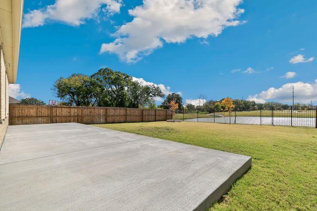 10604 Thunderwood Drive, Aubrey, TX 76227