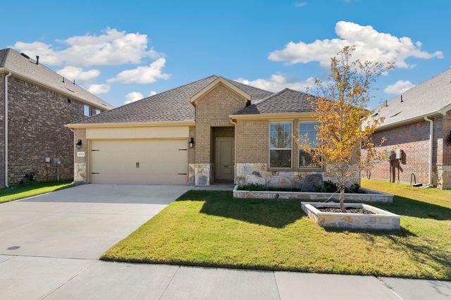 10604 Thunderwood Drive, Aubrey, TX 76227