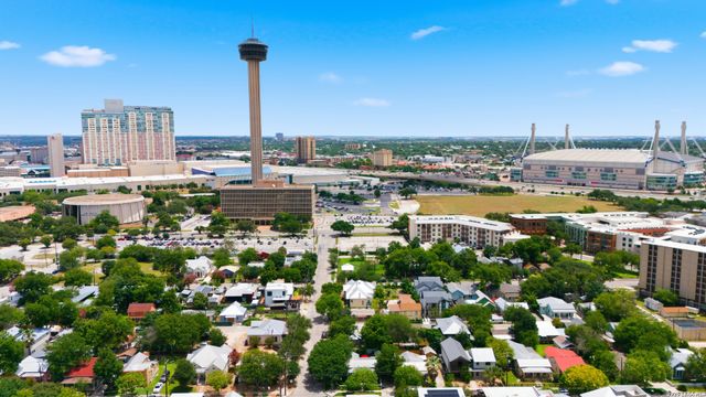 301 BARRERA ST, San Antonio, TX 78210