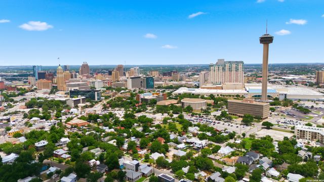301 BARRERA ST, San Antonio, TX 78210