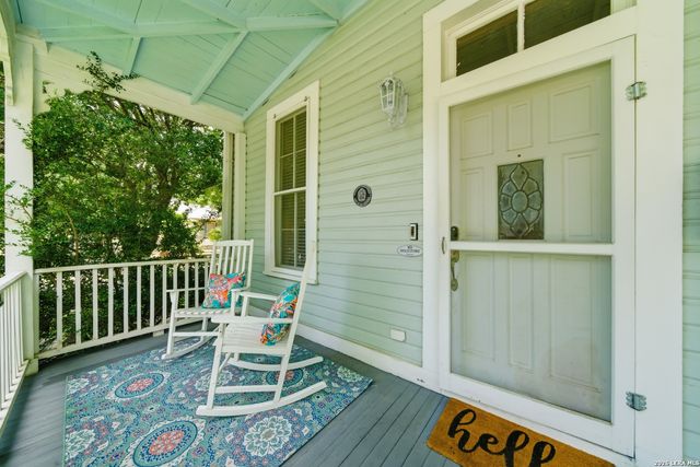 301 BARRERA ST, San Antonio, TX 78210