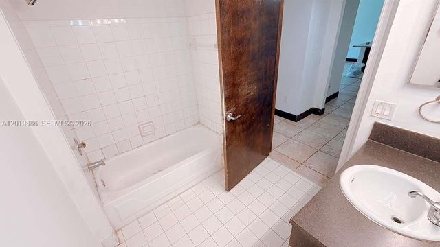 470 S Park Rd 7-104, Hollywood, FL 33021
