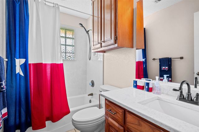 6303 Dulcito Court, Granbury, TX 76049