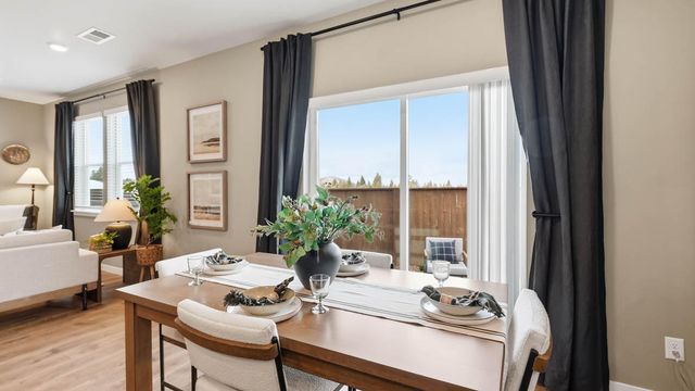 21229 SE Pelee Drive, Bend, OR 97702