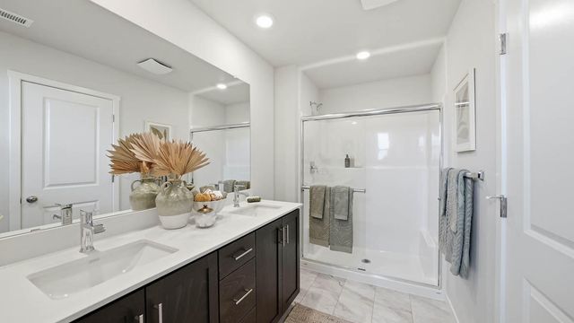 21229 SE Pelee Drive, Bend, OR 97702