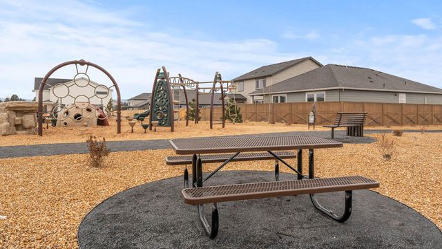 21229 SE Pelee Drive, Bend, OR 97702