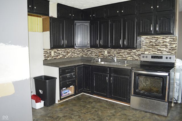 31 Fairlane Drive, Mooresville, IN 46158