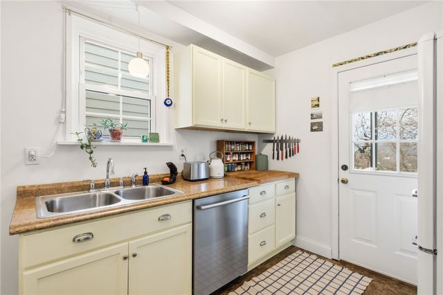7719 Saint Lawrence Ave, Swissvale, PA 15218