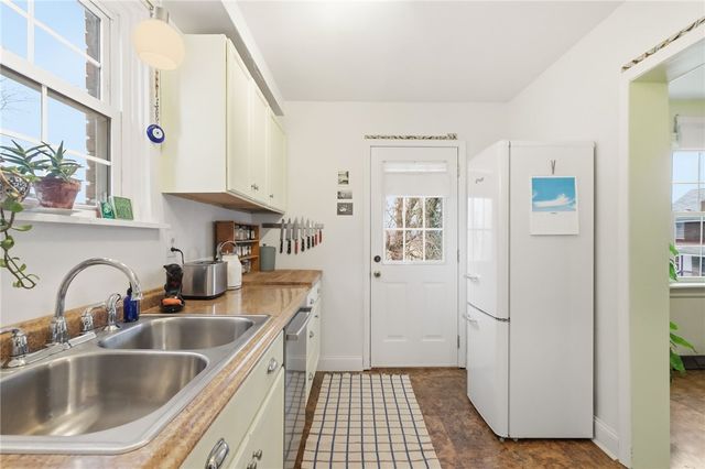 7719 Saint Lawrence Ave, Swissvale, PA 15218