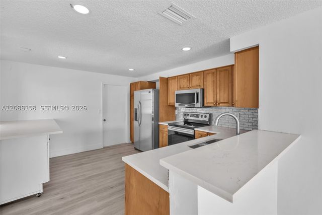 1303 Presidio Dr 6-41, Weston, FL 33327
